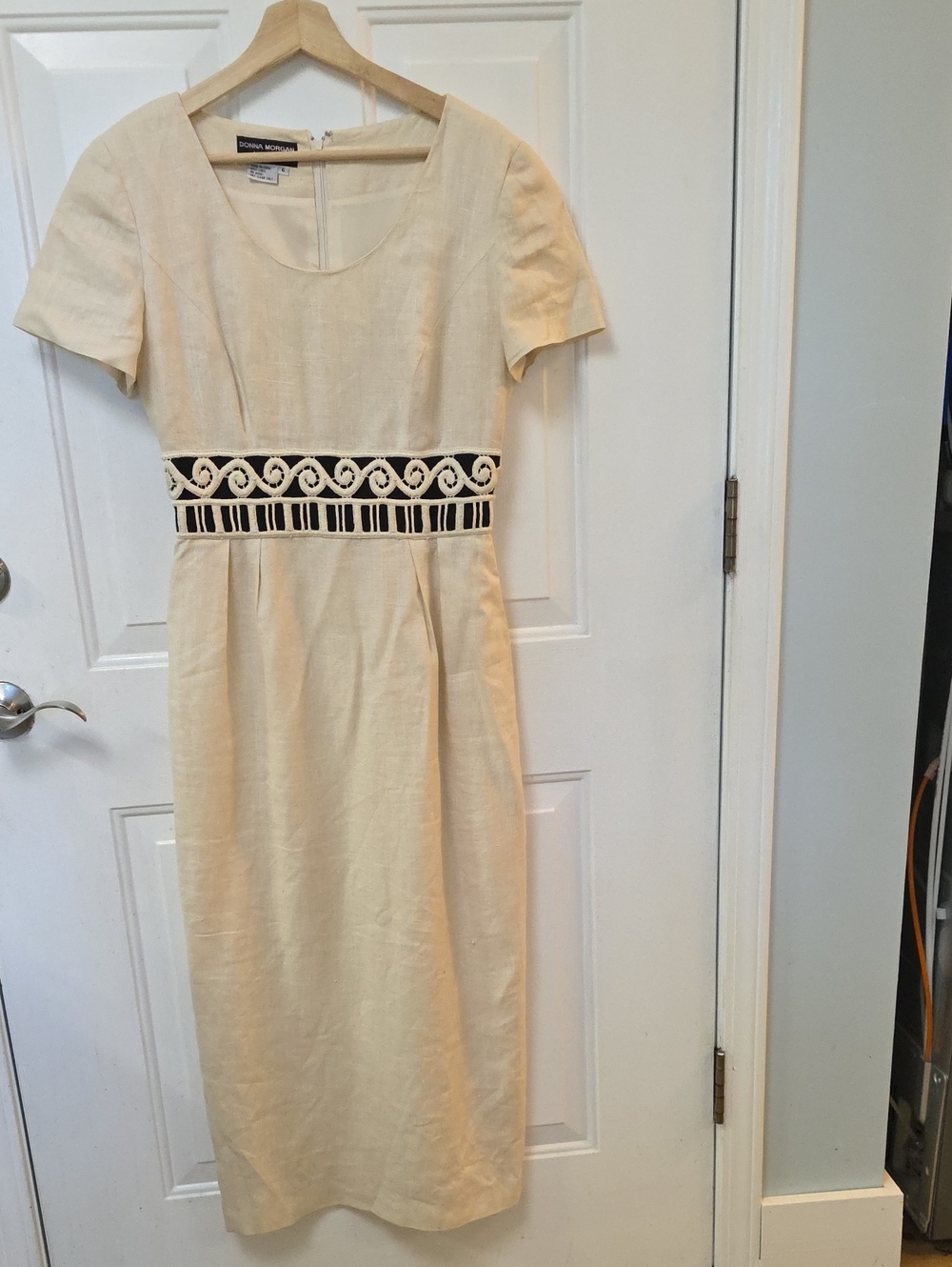 Linen Donna Morgan Cream Midi Dress with Black Embroidered Waist